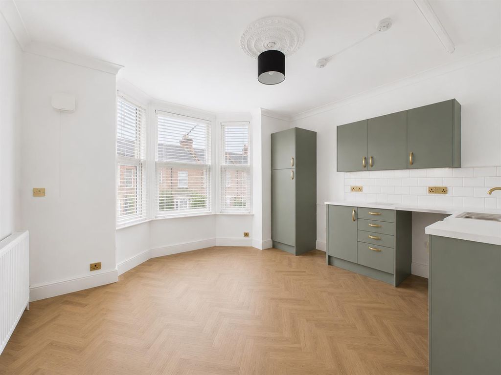 Property photo 1 of 5 280d6F4B-De55-43c6-9E4E-1Fac0dc463Ad.Png
