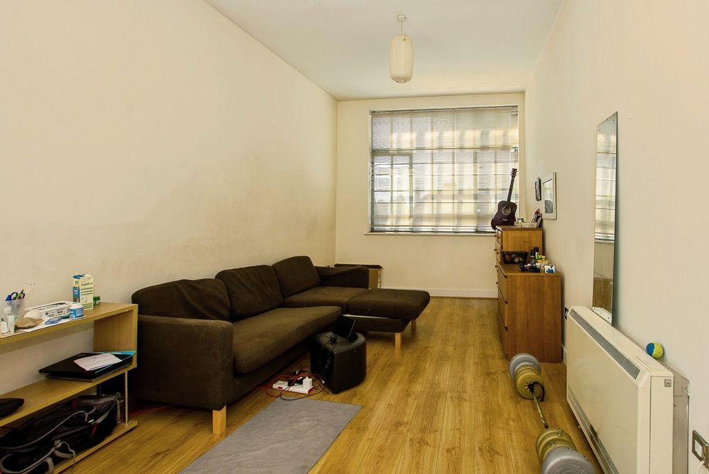Property photo 2 of 19 Photo