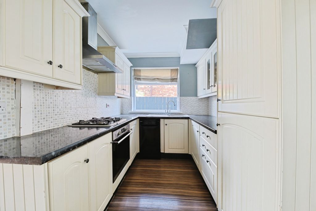 Property photo 3 of 10 4107297