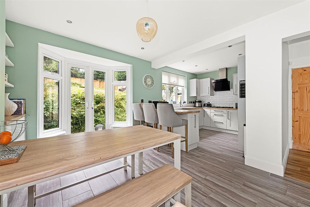 Property photo 1 of 15 Kitchen/Breakfast Room