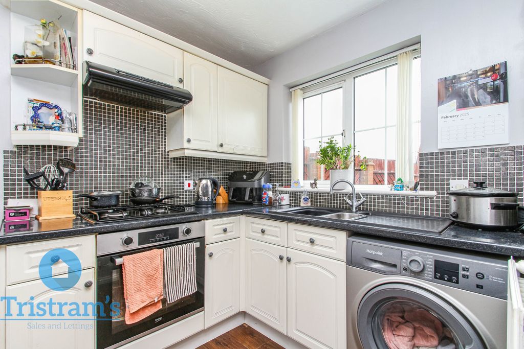 Property photo 2 of 17 Img_0133