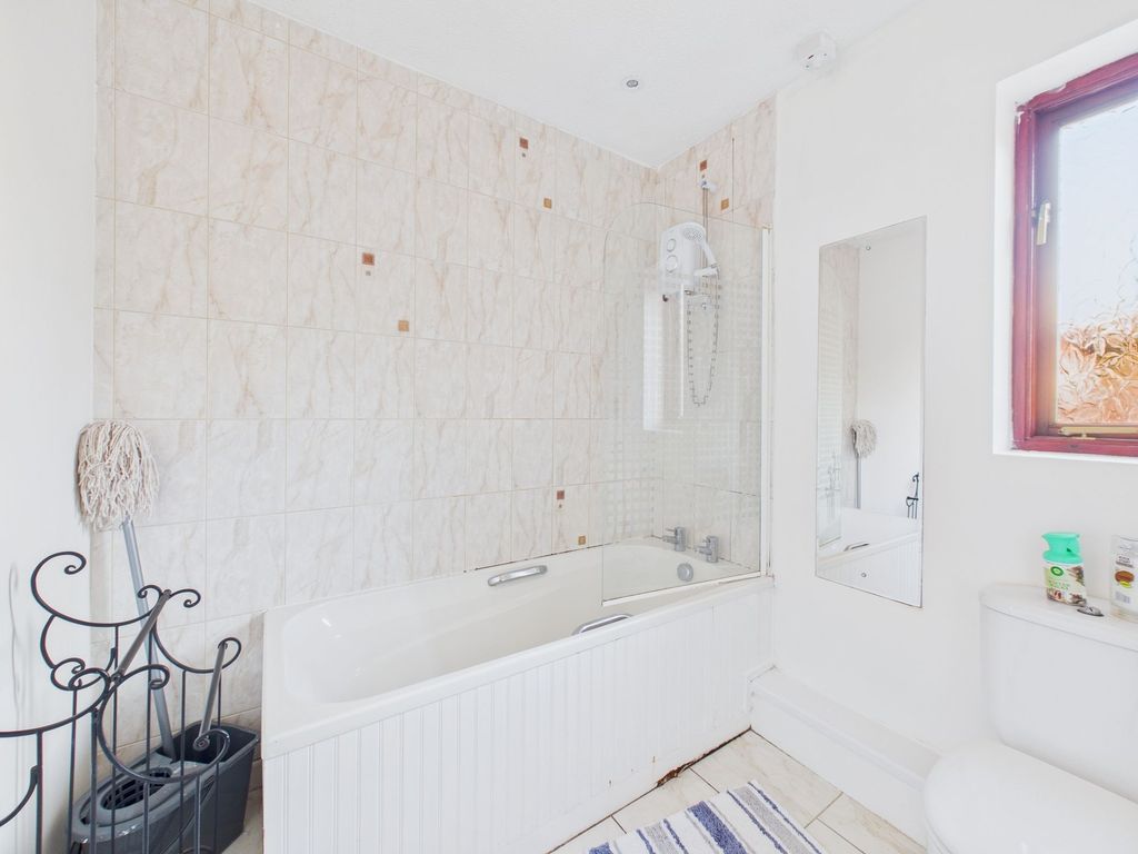 Additional image 4 of 1 bed flat for saleThe Clicketts, Tenby SA70