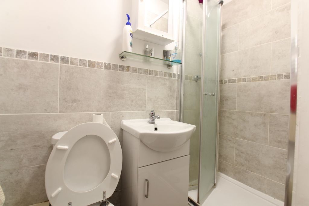 Property photo 3 of 3