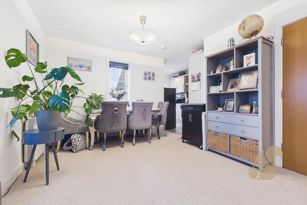 Property photo 2 of 17 Cam03877G0-Pr0303-Still003.Jpg