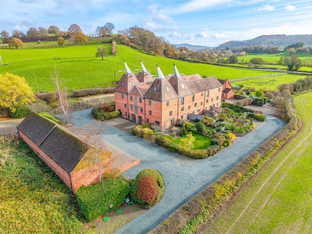 Property photo 1 of 48