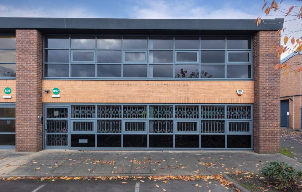 Property photo 1 of 5 897 Plymouth Road