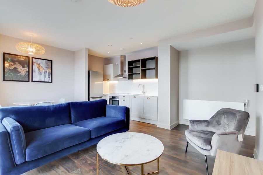 Property photo 1 of 12