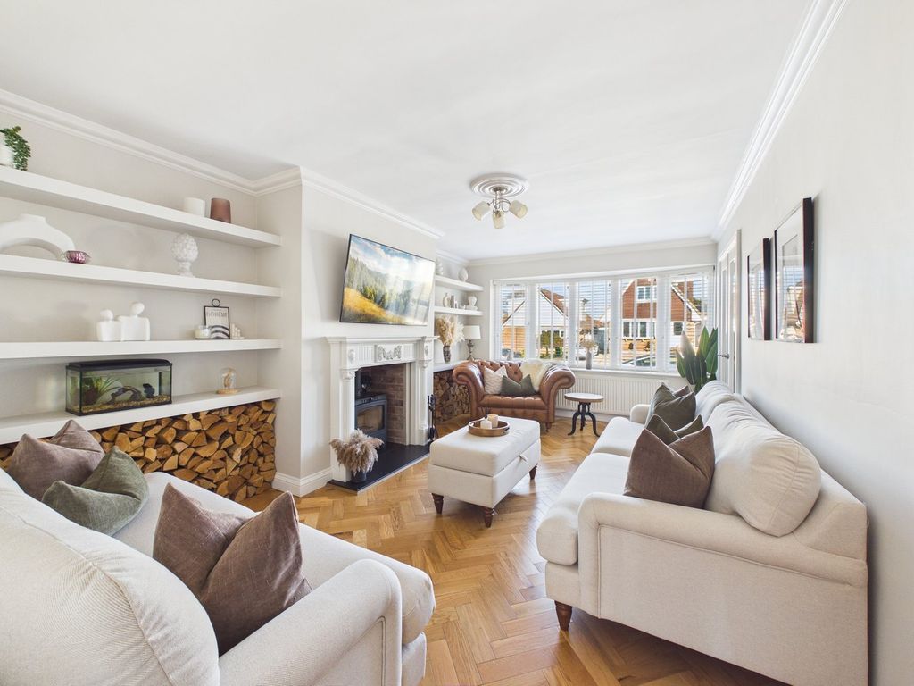 Property photo 2 of 25