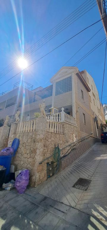 Property photo 2 of 29