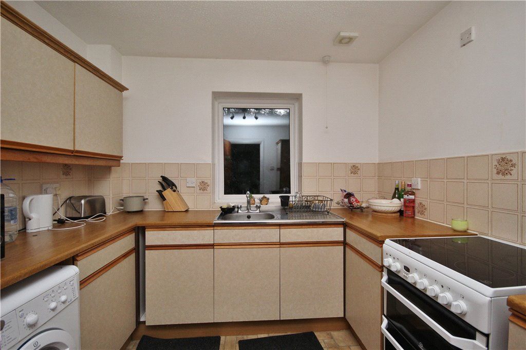 Property photo 2 of 7 Kitchen