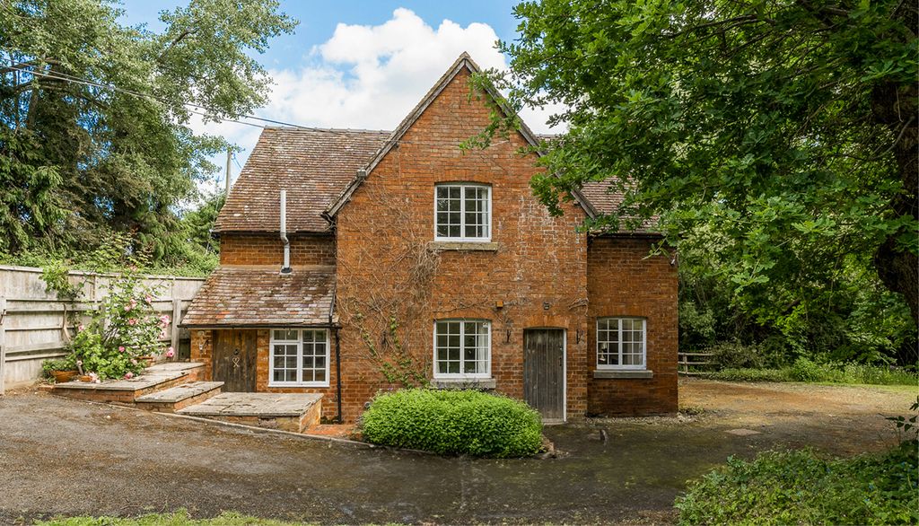 Property photo 1 of 17