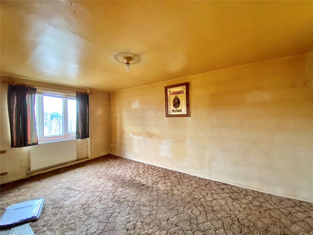 Property photo 3 of 9 Picture No. 02