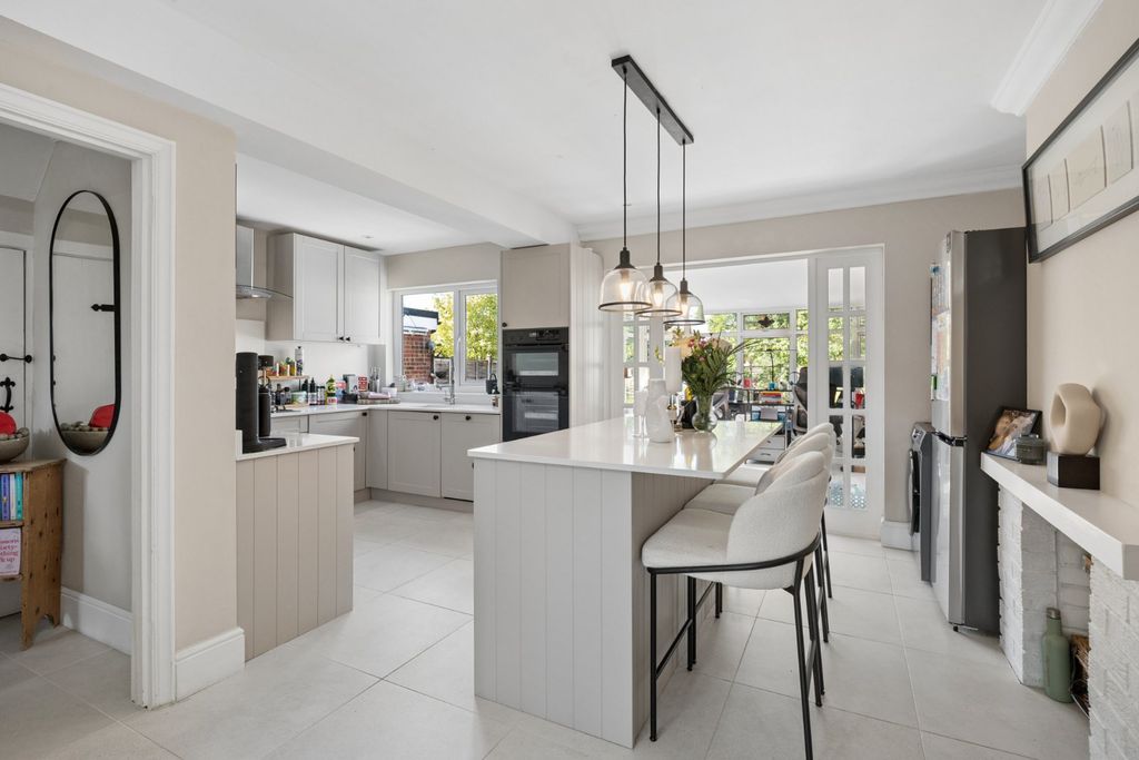 Property photo 1 of 18 Kitchen