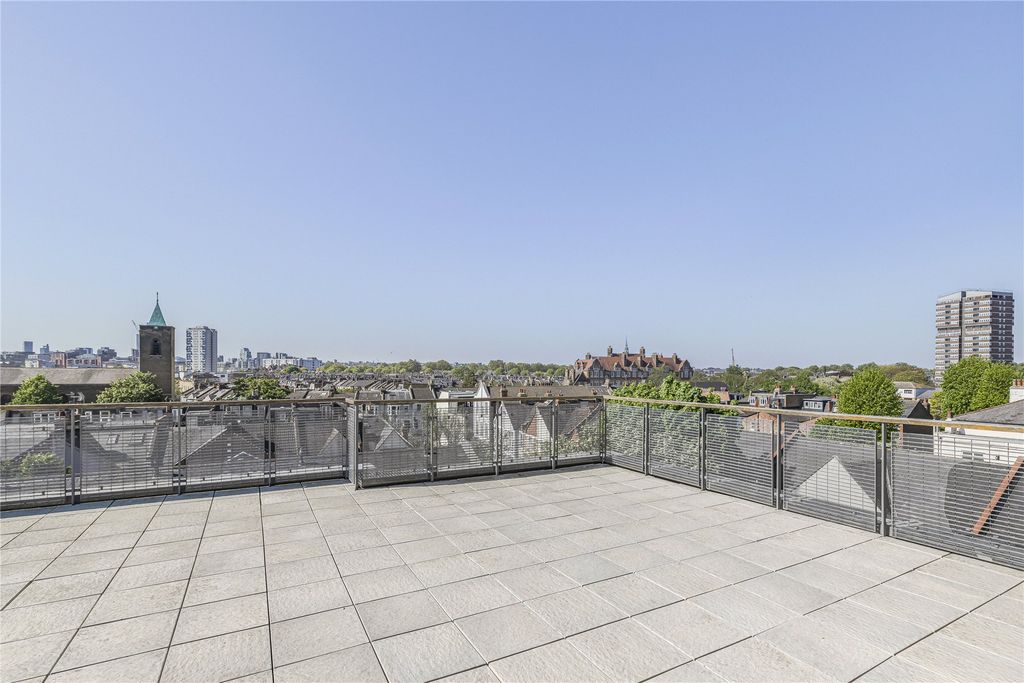 Property photo 2 of 9 Picture No. 11