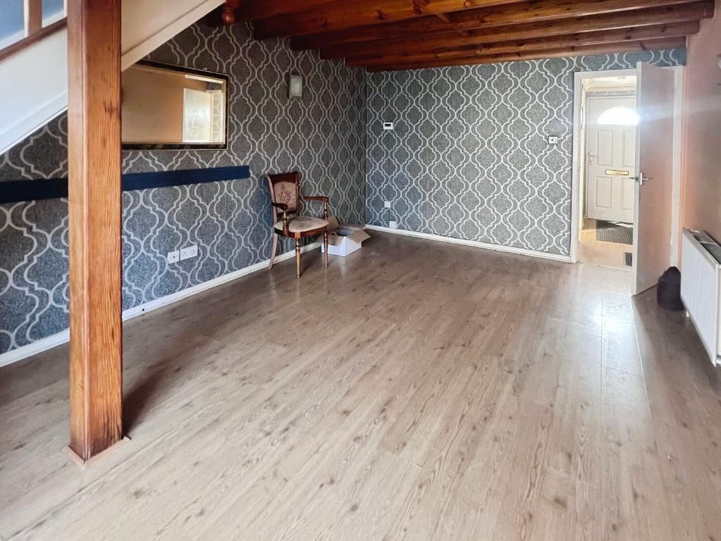 Property photo 2 of 11 Photo 2