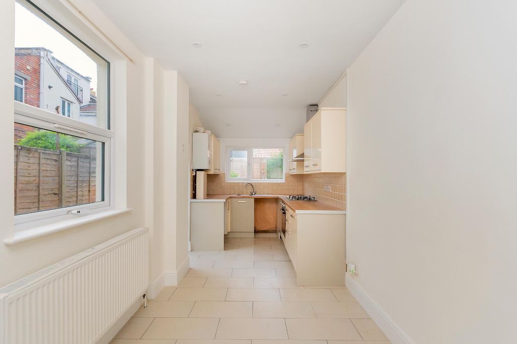 Property photo 1 of 36 6G4Sbr - Kitchen D.Jpg
