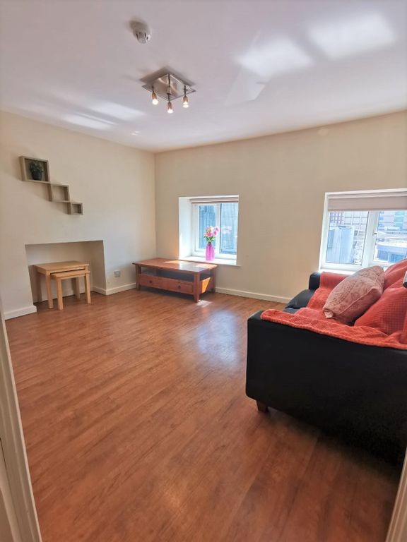 Property photo 3 of 8