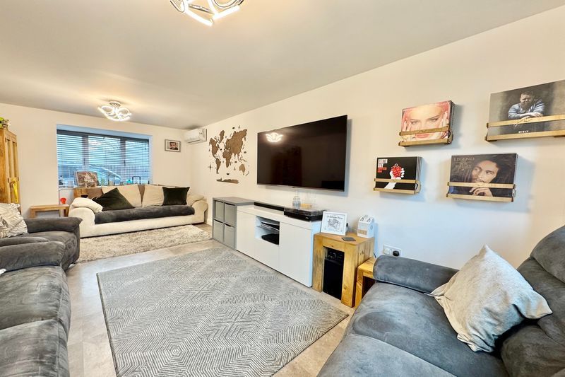 Property photo 3 of 23 Photo 10