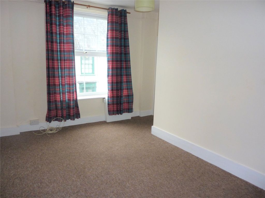 Property photo 3 of 6 Living Room