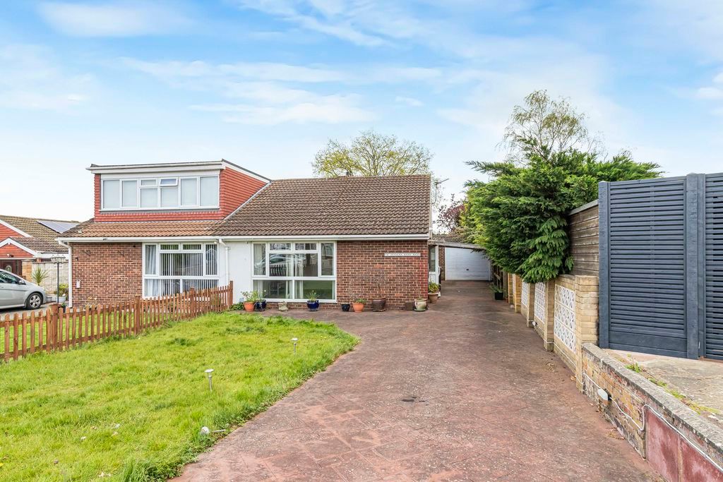 Property photo 1 of 16 Photo 13