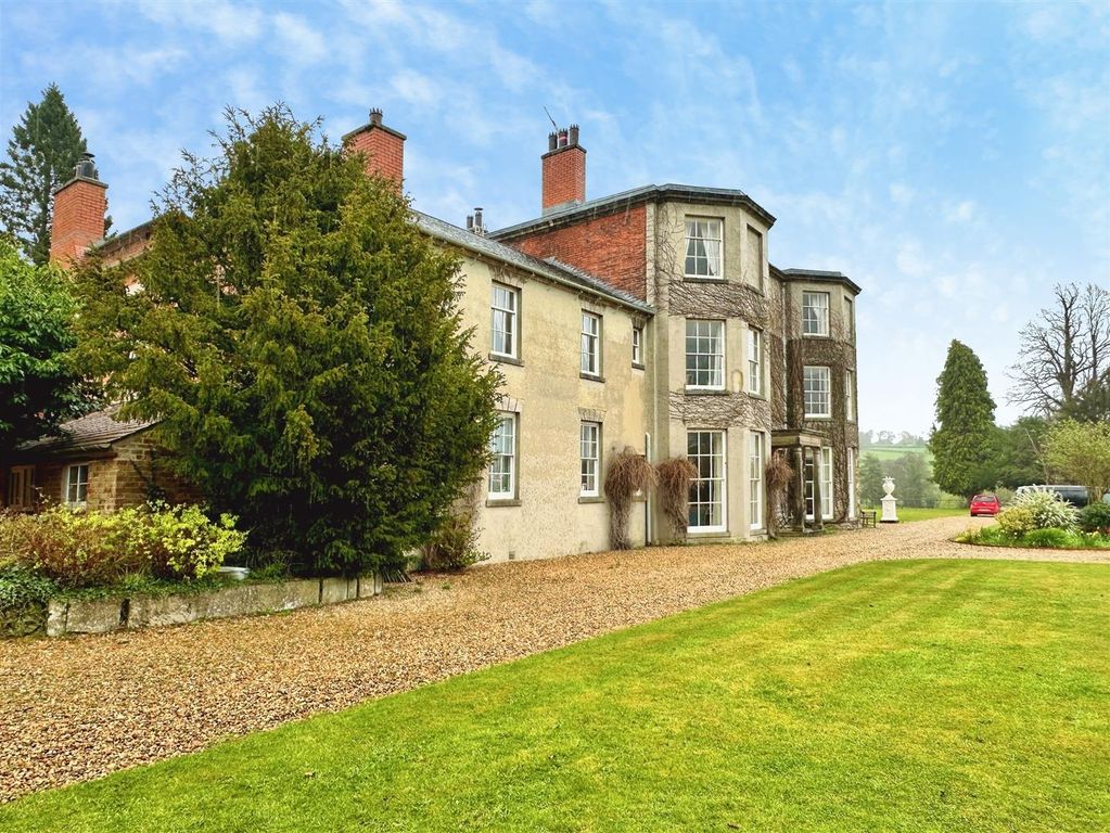 Property photo 1 of 12 Sandybrook Hall