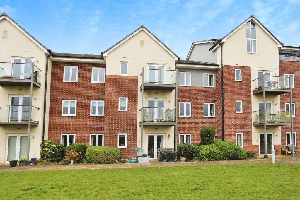 Property photo 1 of 22 Picture No. 09