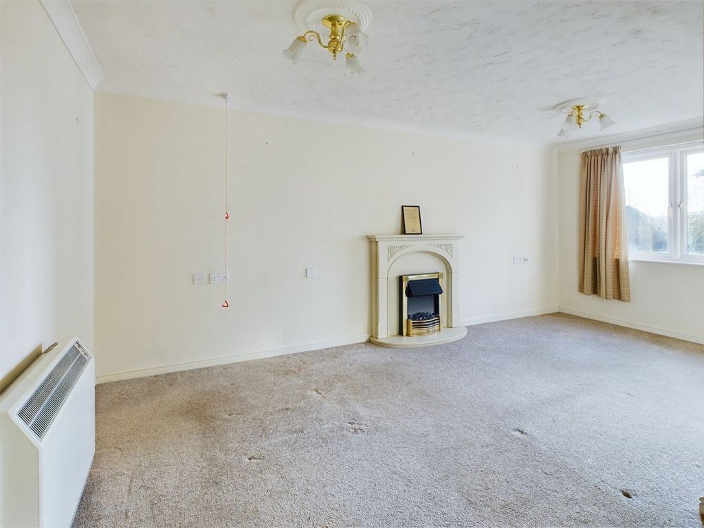 Property photo 3 of 9
