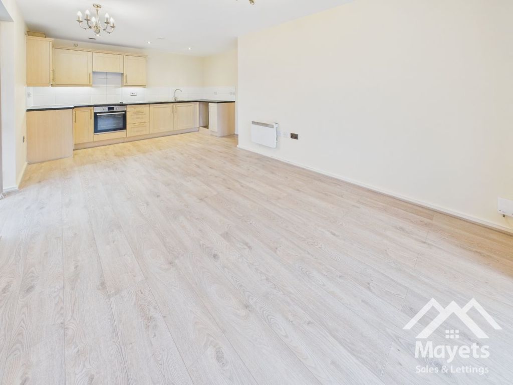 Property photo 2 of 20