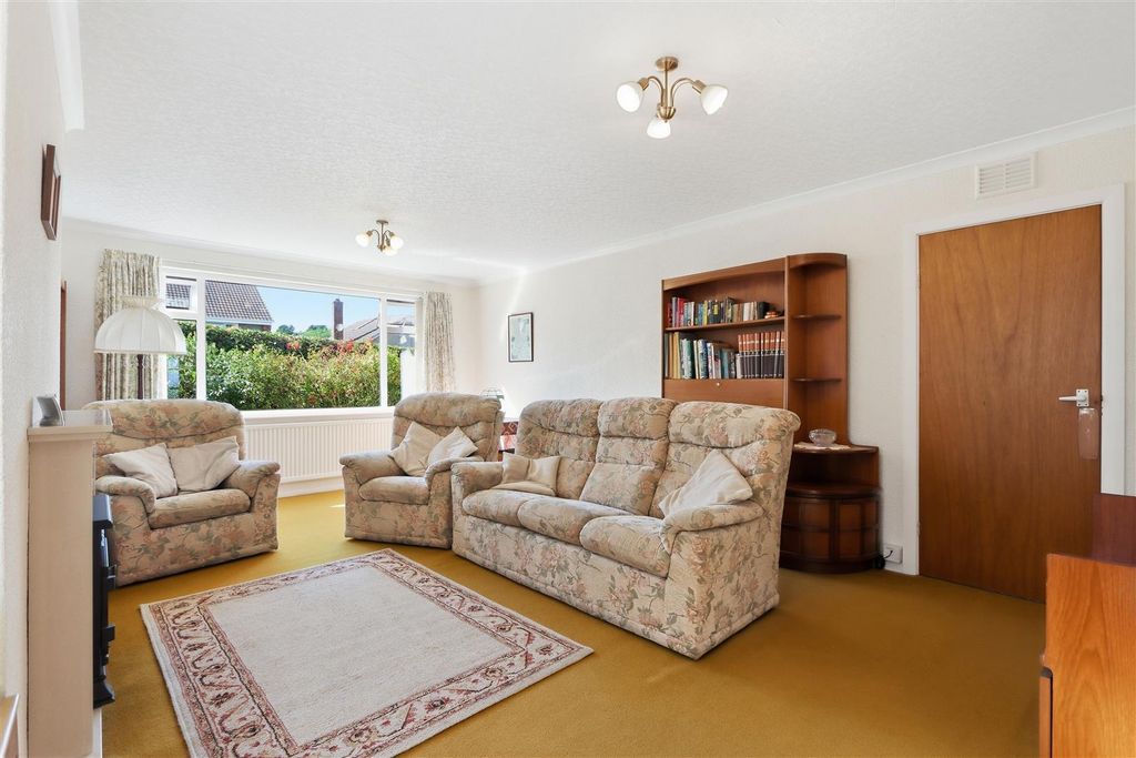 Property photo 2 of 17 Living Room