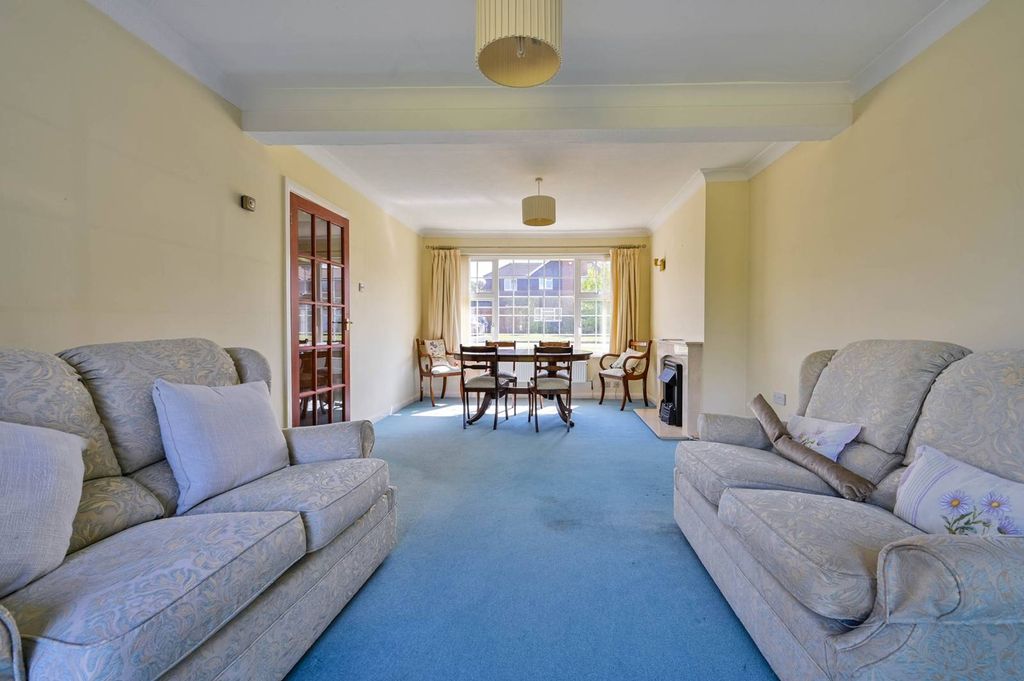 Property photo 3 of 17