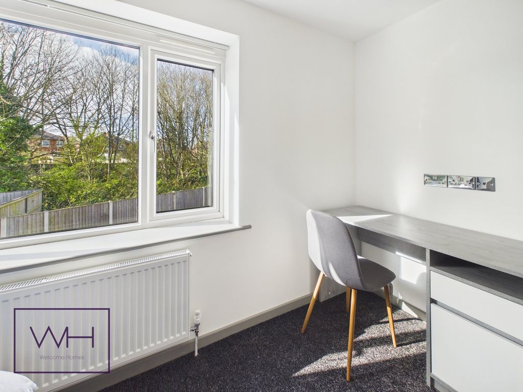 Property photo 2 of 11 Cam04980G0-Pr0127-Still028