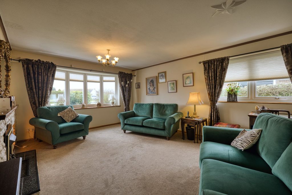 Property photo 2 of 16 Picture 2