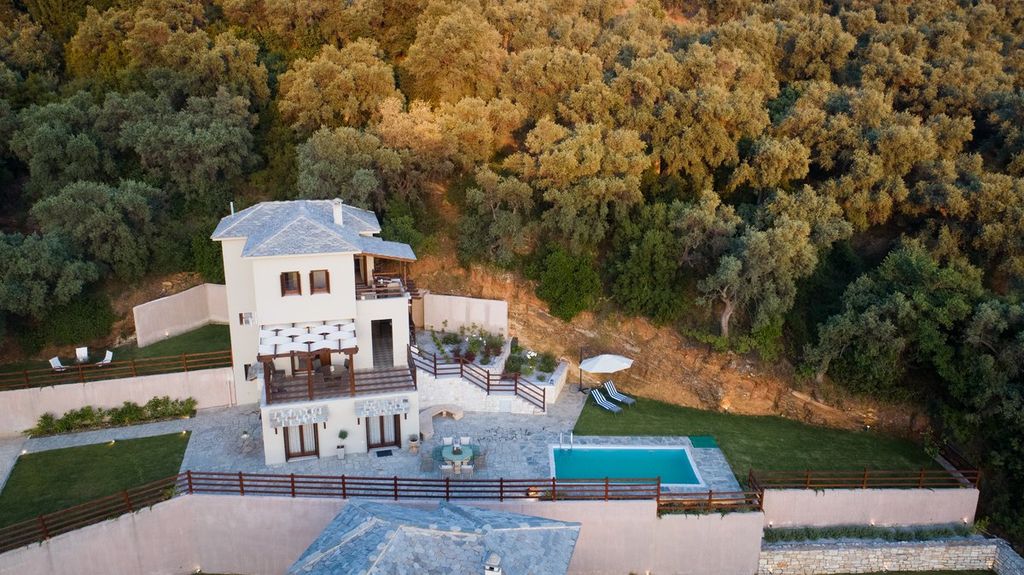 Property photo 1 of 22 Unique Villa With Swimming Pool, In Afissos, Pelion