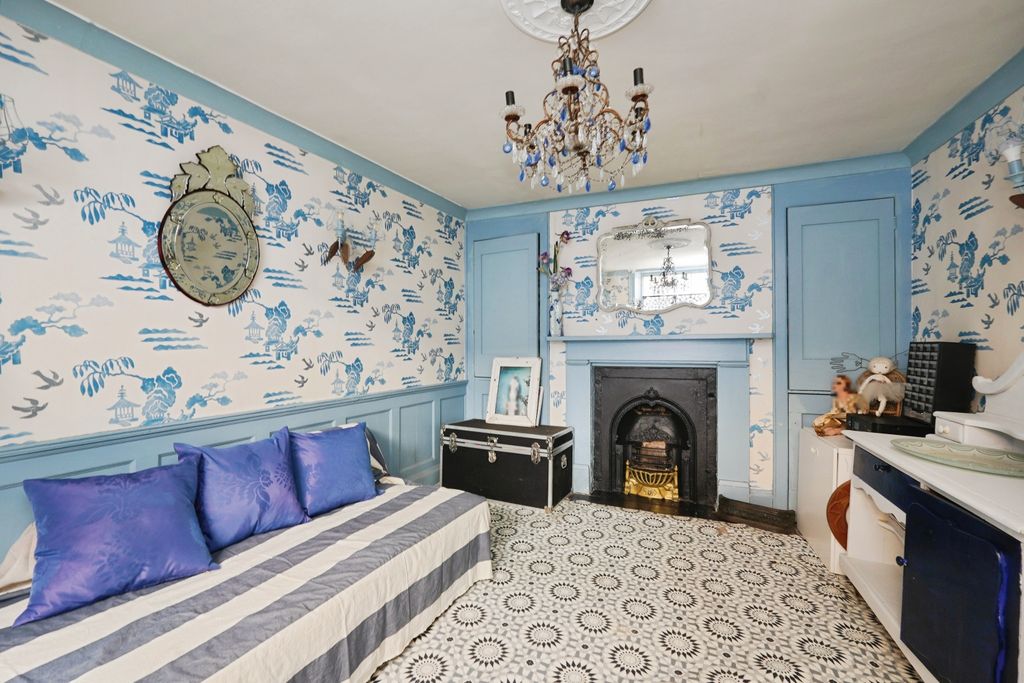Additional image 3 of 3 bed semi-detached house for saleBeach Street, Deal CT14