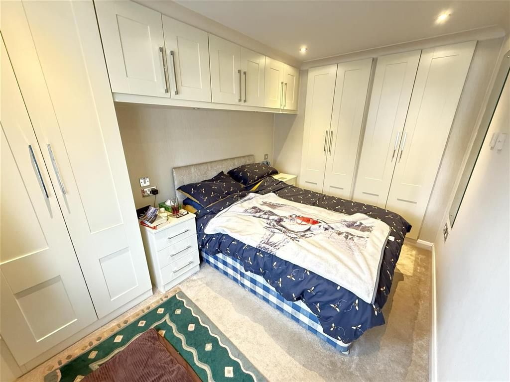 Property photo 2 of 13 Bedroom 1