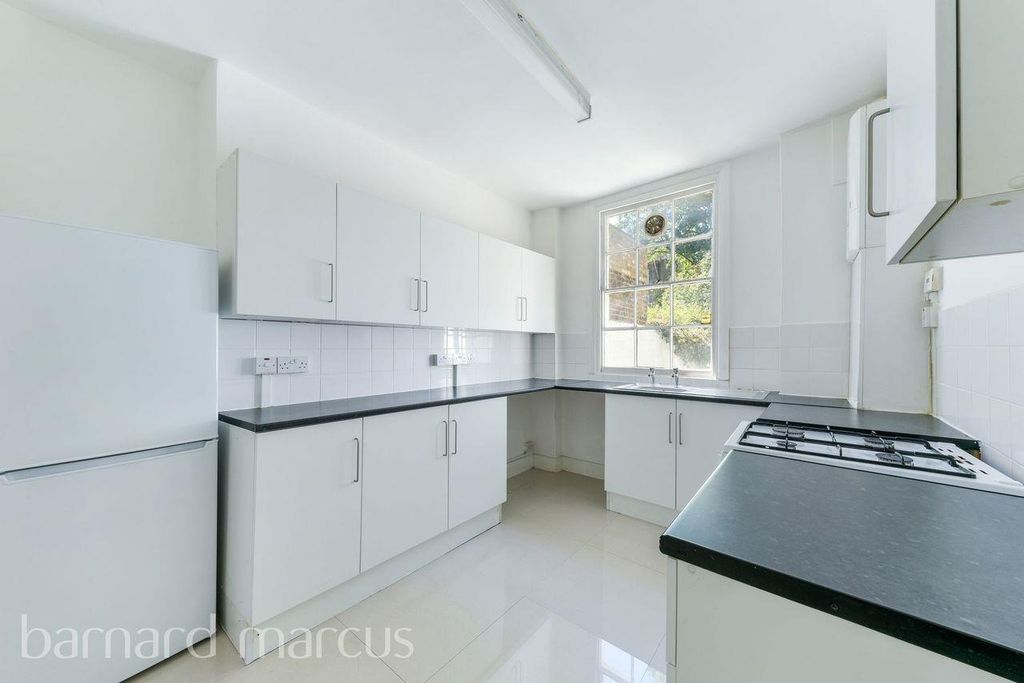 Property photo 1 of 8 Kitchen