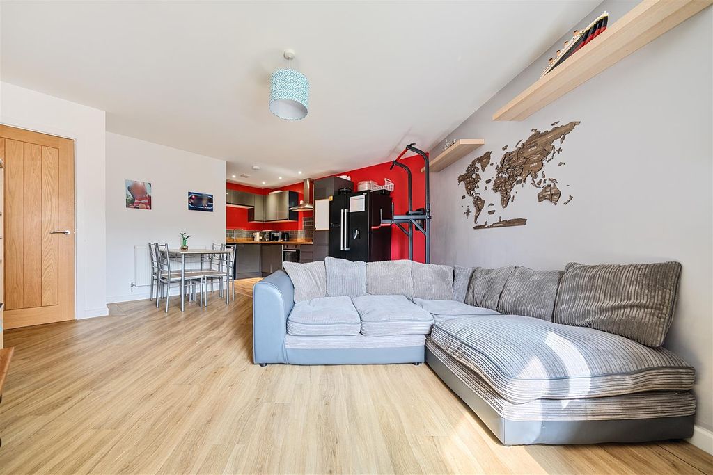 Property photo 1 of 11 Living Area