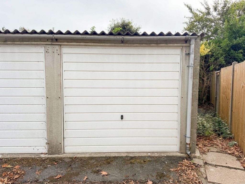 Property photo 1 of 5