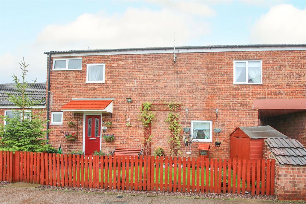 Property photo 1 of 13 Img_8737 Fnt.Jpg