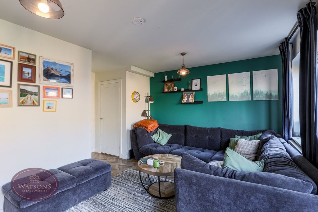 Property photo 3 of 21