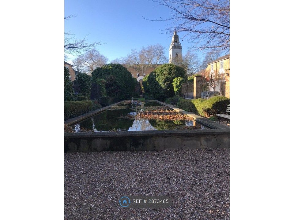 Property photo 3 of 9 Gated Communal Garden