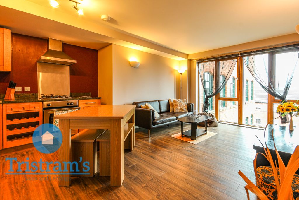 Property photo 2 of 8