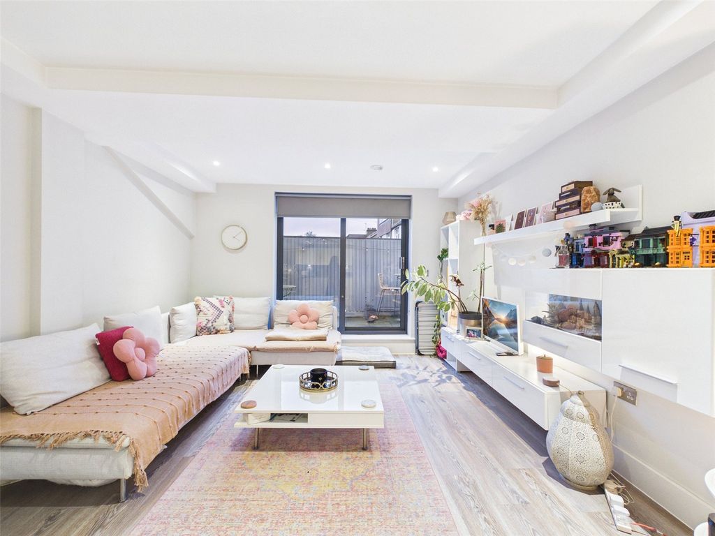 Property photo 2 of 11 Picture No. 11