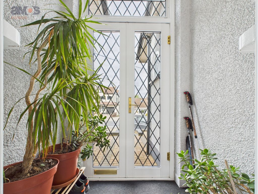 Property photo 2 of 17 4474152