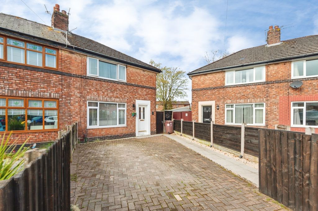 Property photo 1 of 18 Pbox-Img.Jpg