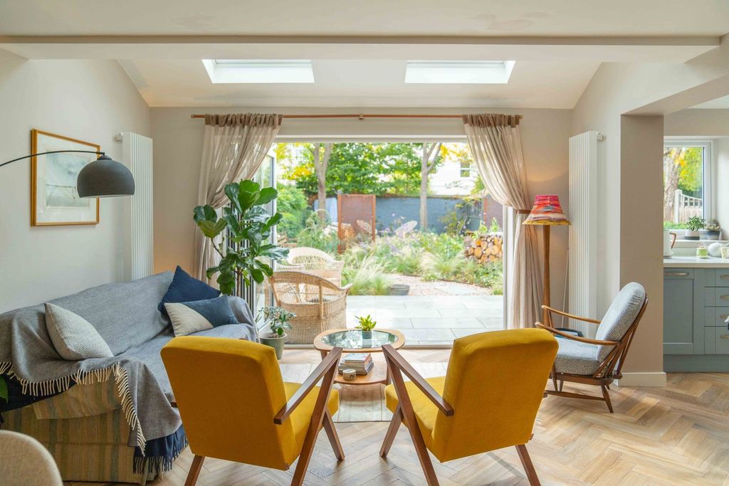 Property photo 2 of 21