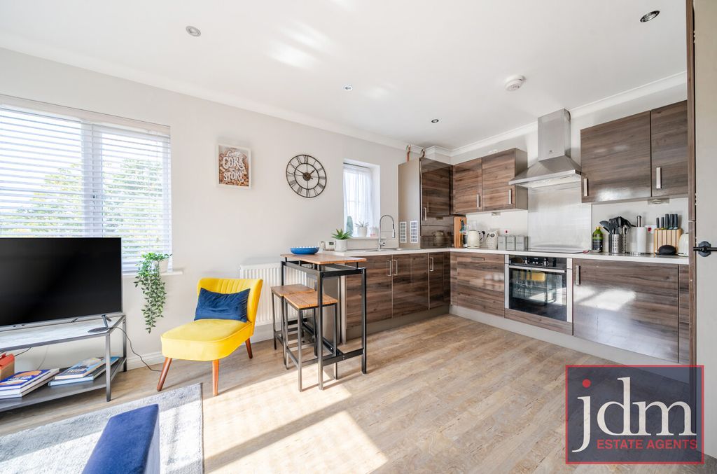 Property photo 1 of 10 Kitchen