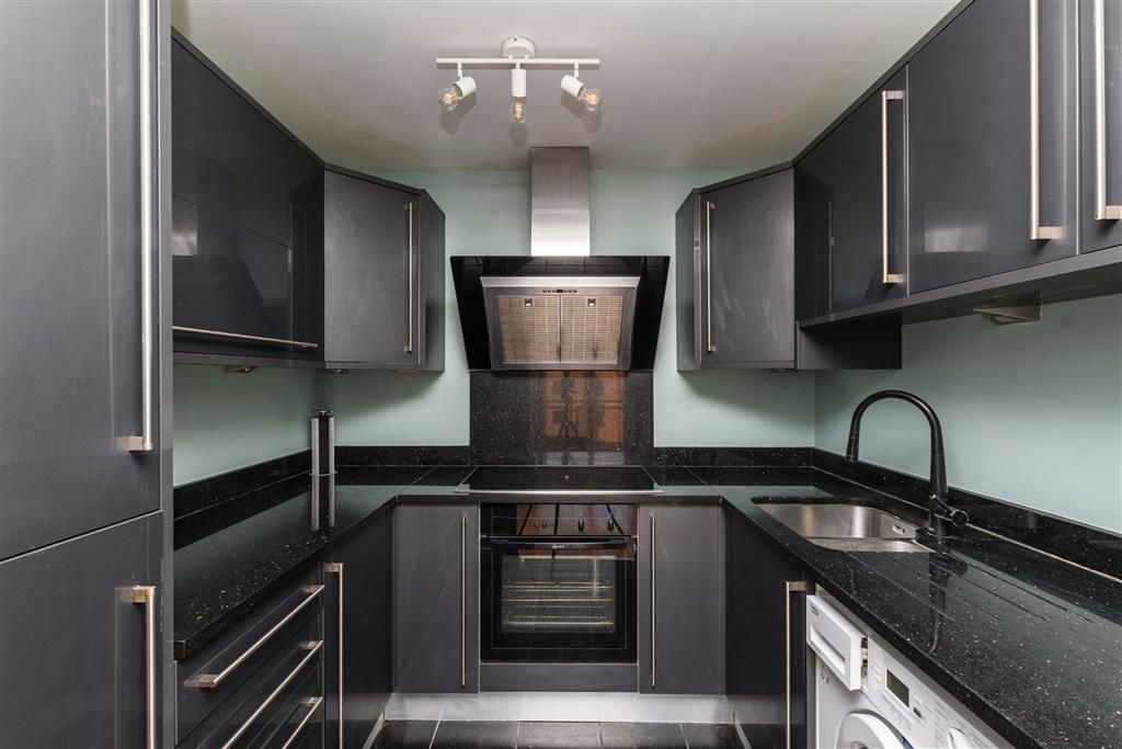 Property photo 2 of 10 Kitchen