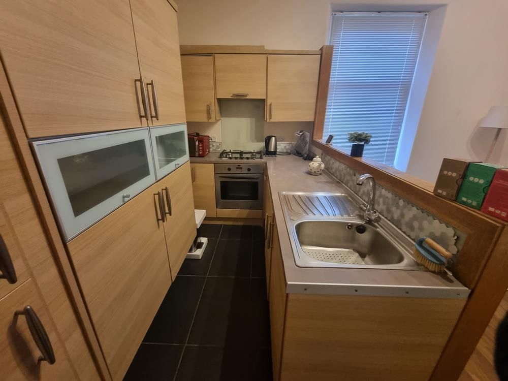 Property photo 3 of 9 Kitchen