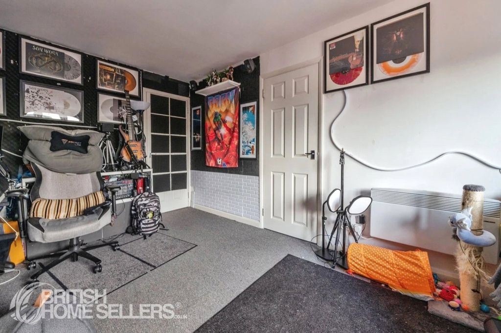 Property photo 3 of 8 Picture No. 09